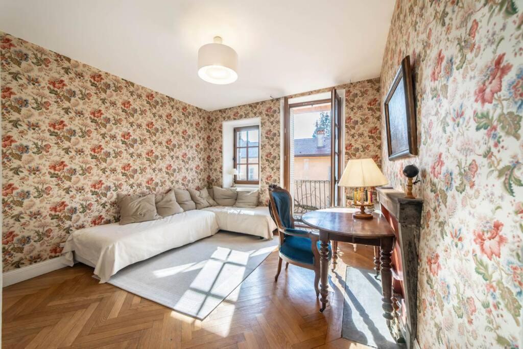 Le Rousseau Apartamento Annecy Exterior foto